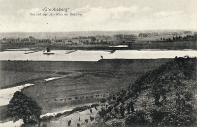 12088 Gezicht op de Rijn bij Grebbe bij Rhenen, vanaf de Grebbeberg, uit het noorden.